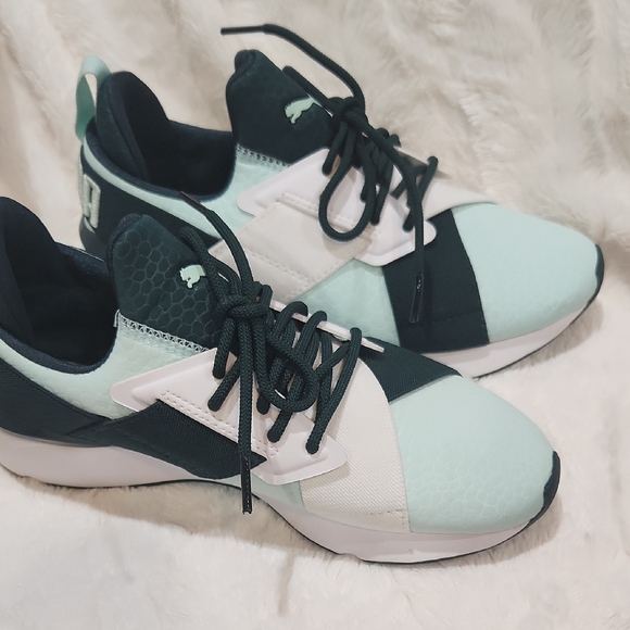 Puma Women's Sneakers in Light Green and Black - Picture 5 of 7